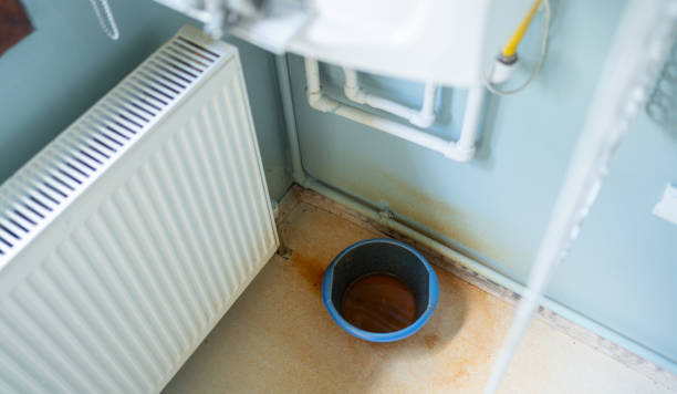 Best 24/7 water damage repair  in Weatogue, CT